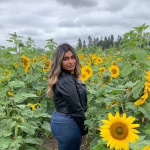 Meet your Posher, Zyra